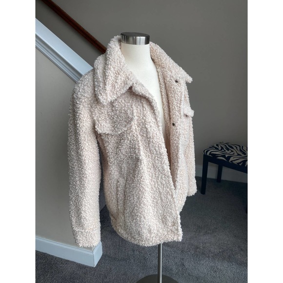 Cream shearling shirt jacket, size small - Picture 6 of 9